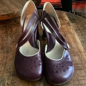 Purple vintage Fluevog heels